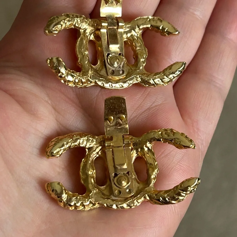 Vintage Designer COCO CHANEL BLUETTE FRANCE. GOLD TONE Logo Shoe Clips.